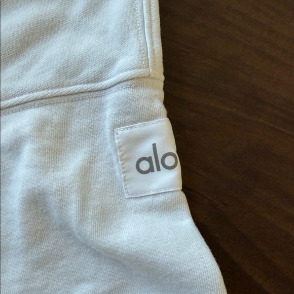 ALO Yoga White Cropped Sweatshirt - Picture 2 of 5